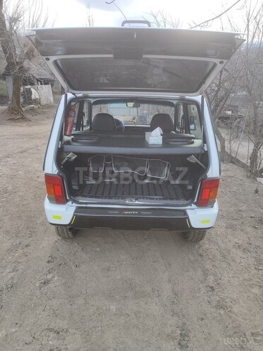 LADA (VAZ) Niva 2010, 160,000 km - 1.7 л - Lerik
