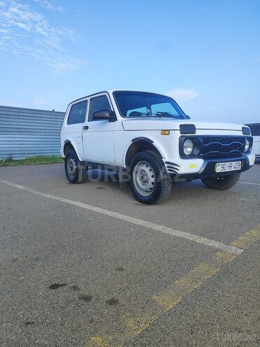 LADA (VAZ) Niva 2010, 160,000 km - 1.7 л - Lerik