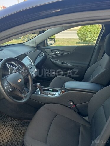 Chevrolet Malibu-9