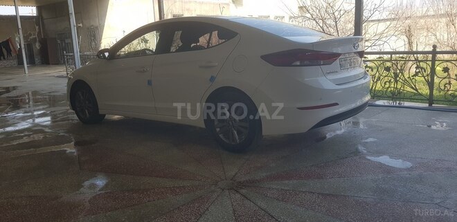 Hyundai Avante 2018, 153,258 km - 1.6 л - Bakı