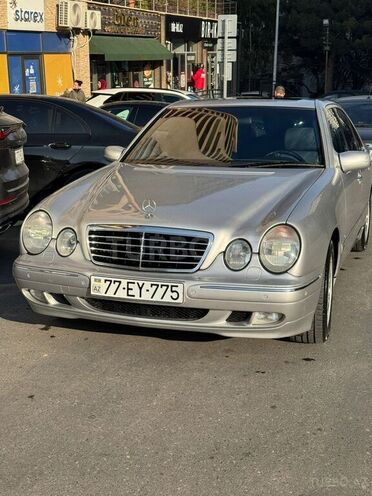 Mercedes E 240 2000, 300,000 km - 2.4 l - Bakı