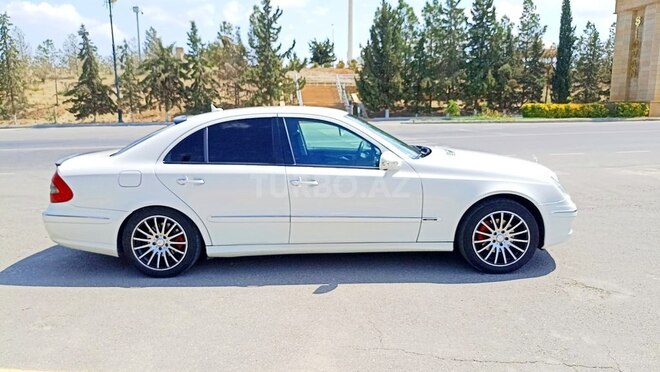 Mercedes E 220 d-2