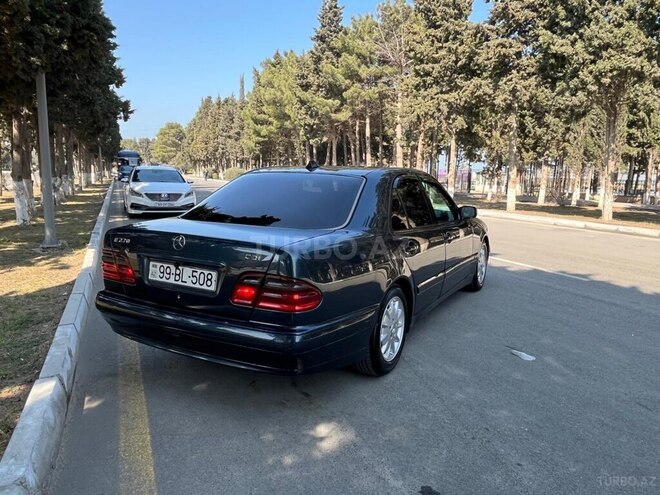 Mercedes E 270 2000, 236,000 km - 2.7 l - Sumqayıt