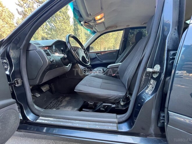Mercedes E 270 2000, 236,000 km - 2.7 l - Sumqayıt