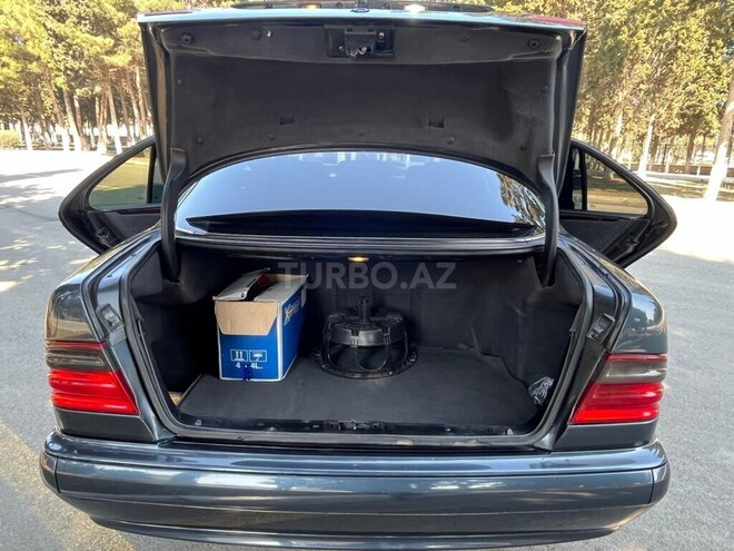 Mercedes E 270 2000, 236,000 km - 2.7 l - Sumqayıt