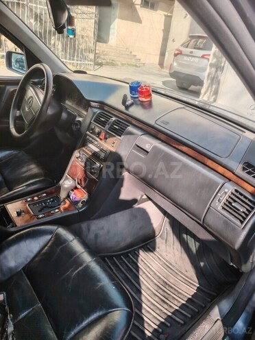 Mercedes E 200 1996, 180,000 km - 2.0 л - Ağdaş