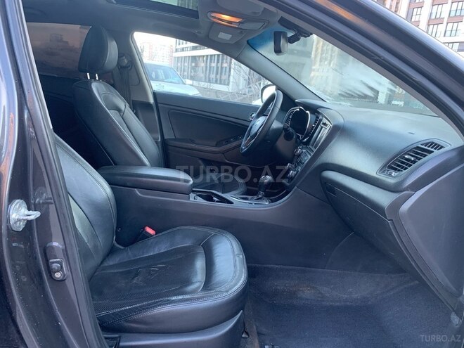 Kia K5-12