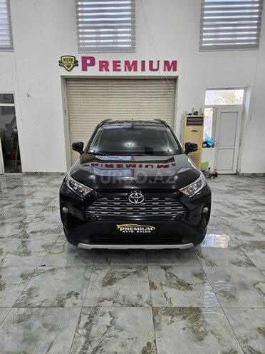 Toyota RAV4-1