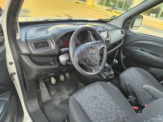 Opel Combo-16