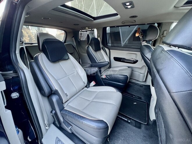 Kia Carnival-14