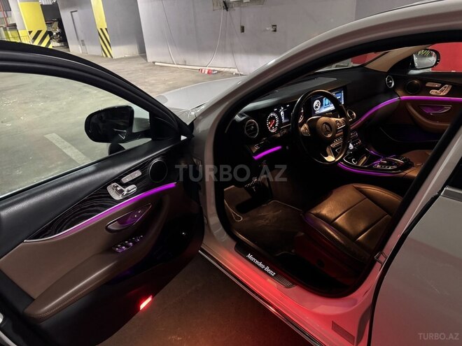 Mercedes E 220 d 4MATIC 2017, 161,000 km - 2.0 л - Bakı