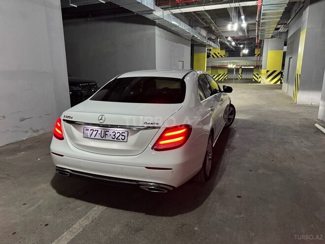 Mercedes E 220 d 4MATIC 2017, 161,000 km - 2.0 л - Bakı