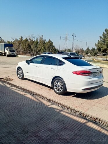 Ford Fusion (North America) 2017, 243,000 km - 2.0 l - Sumqayıt
