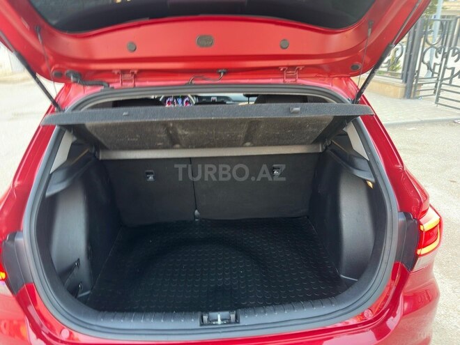 Kia Rio X-Line 2019, 85,000 km - 1.6 л - Bakı