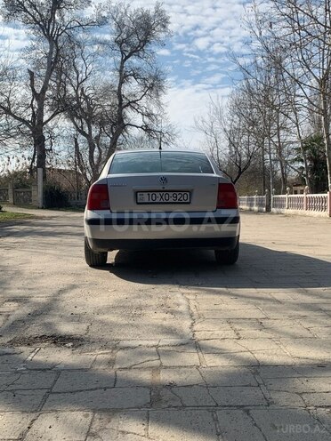 Volkswagen Passat (North America) 1999, 223,800 km - 2.0 l - Salyan