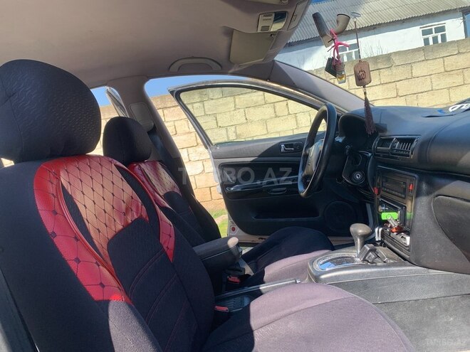 Volkswagen Passat (North America) 1999, 223,800 km - 2.0 l - Salyan