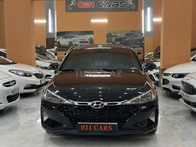 Hyundai Elantra-2