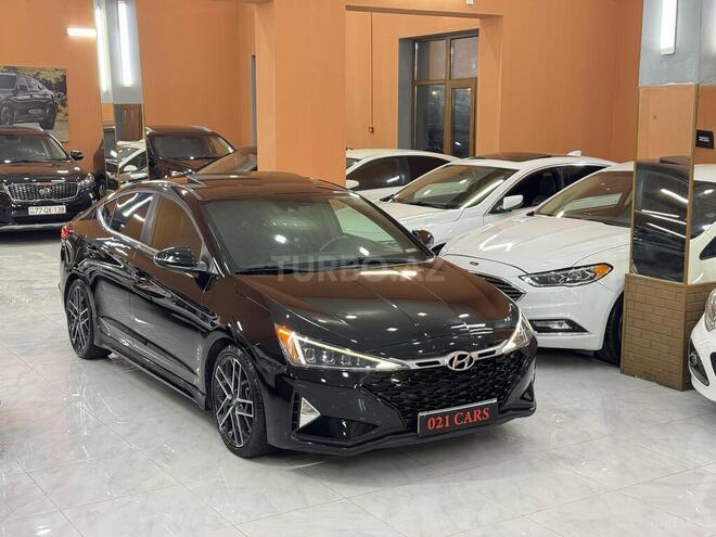 Hyundai Elantra-1