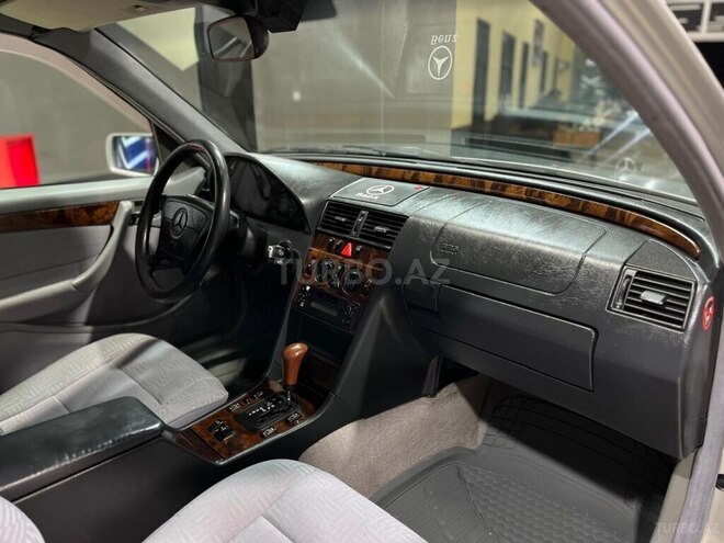 Mercedes E 240 1997, 275,275 km - 2.4 l - Sumqayıt