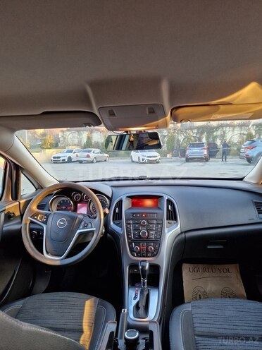 Opel Astra-13