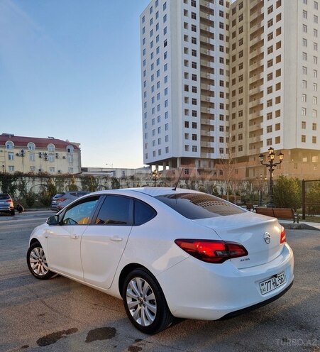 Opel Astra-2