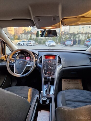 Opel Astra-11