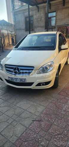 Mercedes B 200-1