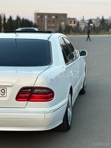 Mercedes E 220 d 2000, 450,000 km - 2.2 л - Gəncə