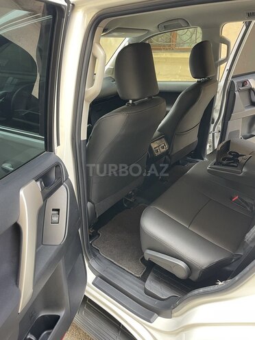 Toyota Land Cruiser Prado-9