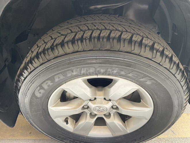 Toyota Land Cruiser Prado-16