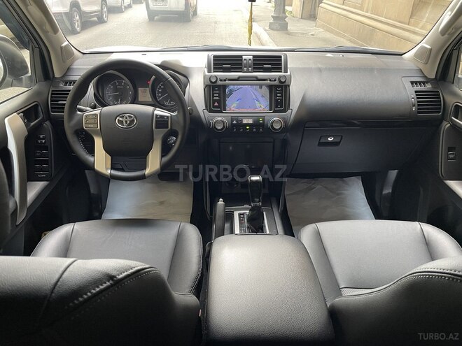 Toyota Land Cruiser Prado-15