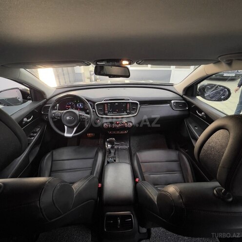 Kia Sorento-10