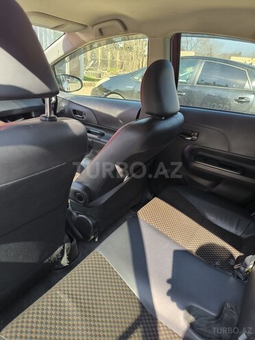 Toyota Aqua 2016, 204,778 km - 1.5 л - Bakı