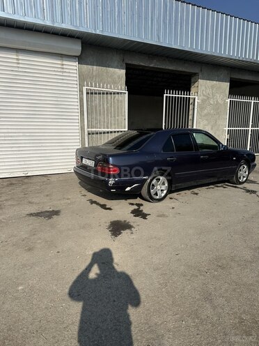 Mercedes E 240 1998, 300,700 km - 2.4 l - Göyçay