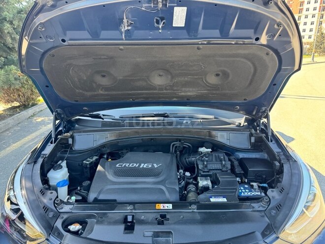 Hyundai Santa Fe-12