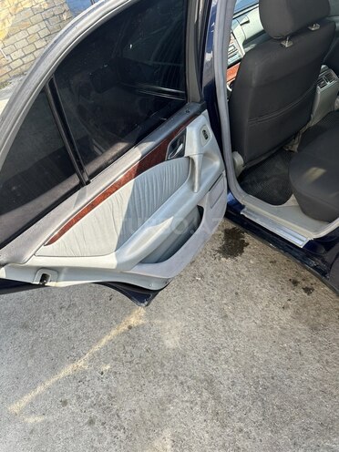 Mercedes E 240 1998, 300,700 km - 2.4 l - Göyçay