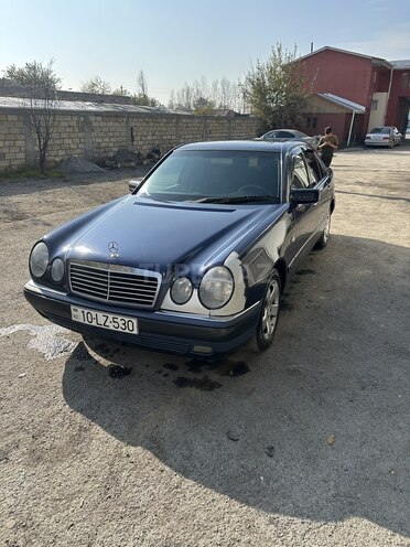 Mercedes E 240 1998, 300,700 km - 2.4 l - Göyçay