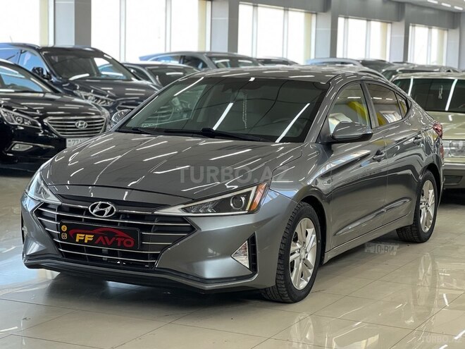Hyundai Elantra-4
