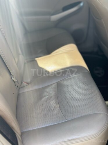 Toyota Prius-8