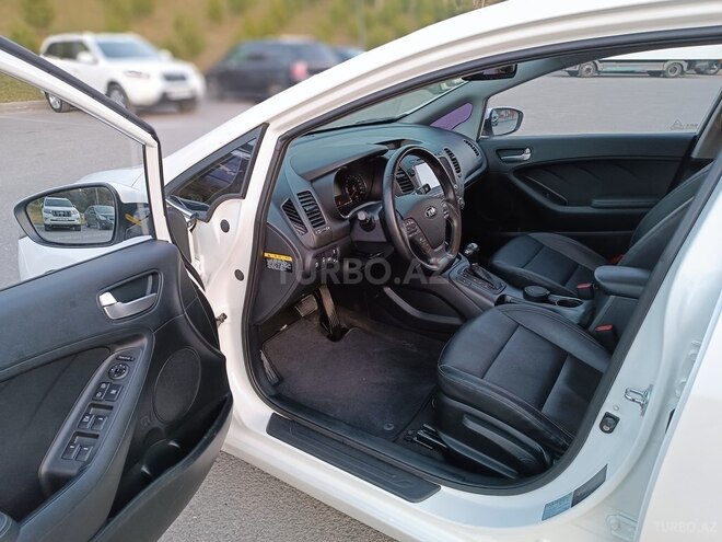 Kia K3 2015, 177,000 km - 1.6 l - Bakı
