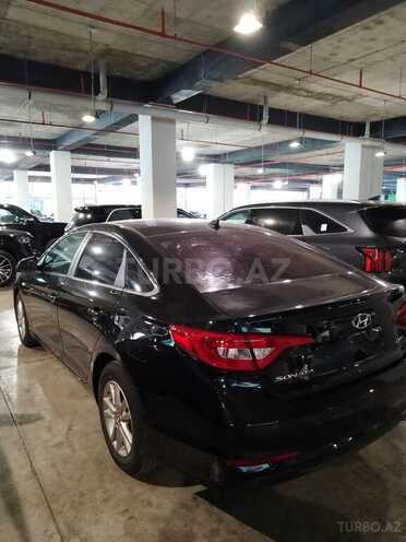 Hyundai Sonata-6