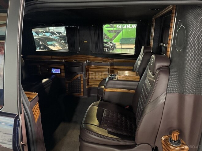Mercedes V 250-11