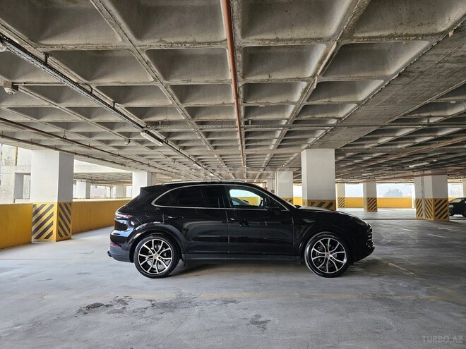Porsche Cayenne-3