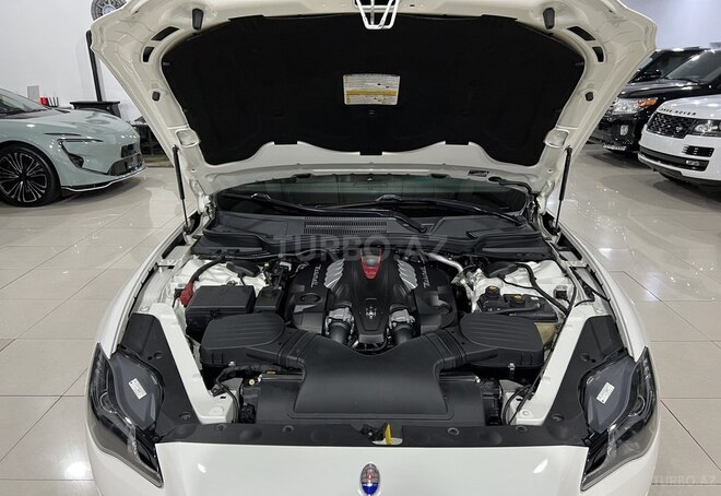 Maserati Quattroporte 2013, 79,000 km - 3.8 l - Bakı