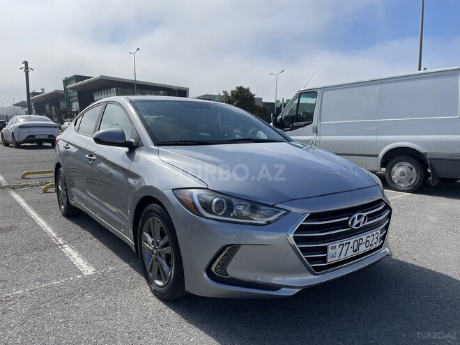 Hyundai Elantra-6