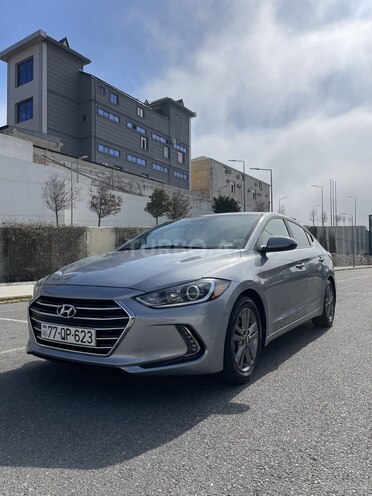 Hyundai Elantra-14