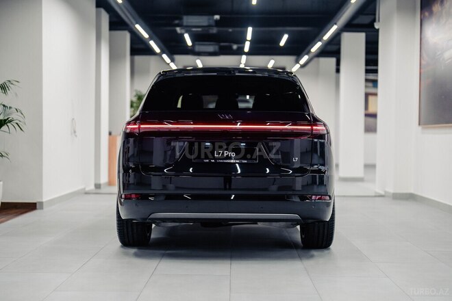 Li Auto L7-6