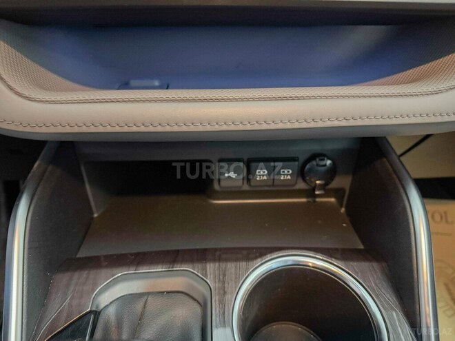 Toyota Highlander 2021, 19,000 km - 2.5 l - Bakı