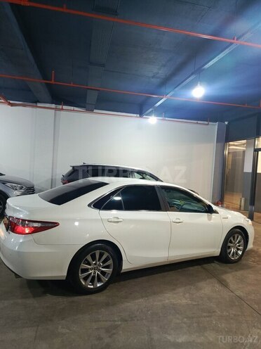 Toyota Camry-3