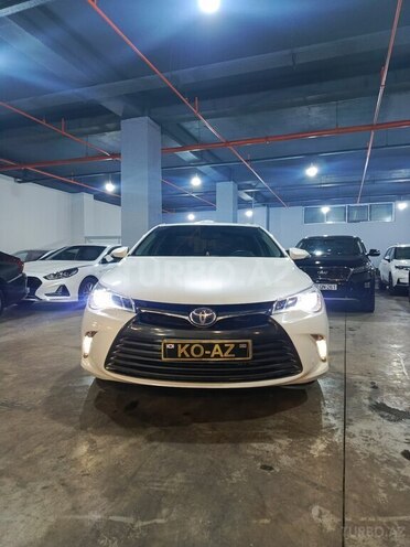 Toyota Camry-1
